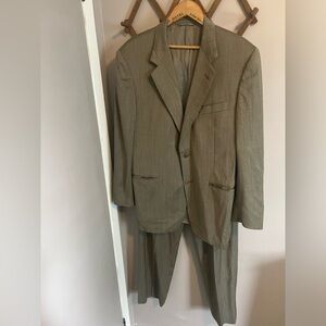 Canali Wool Suit made in Italy beautiful olive green with some grey